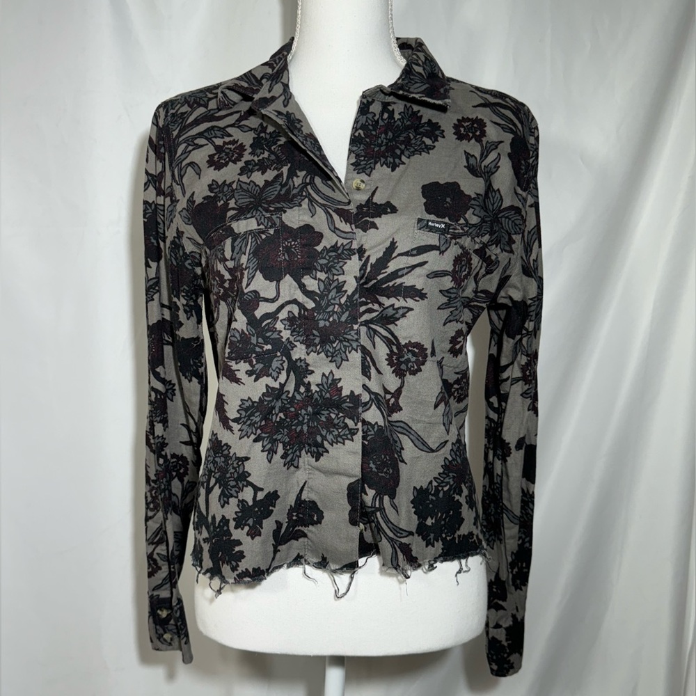 Hurley Button Down Cut Off Top Gray with Black Purple Floral Print Womens medium